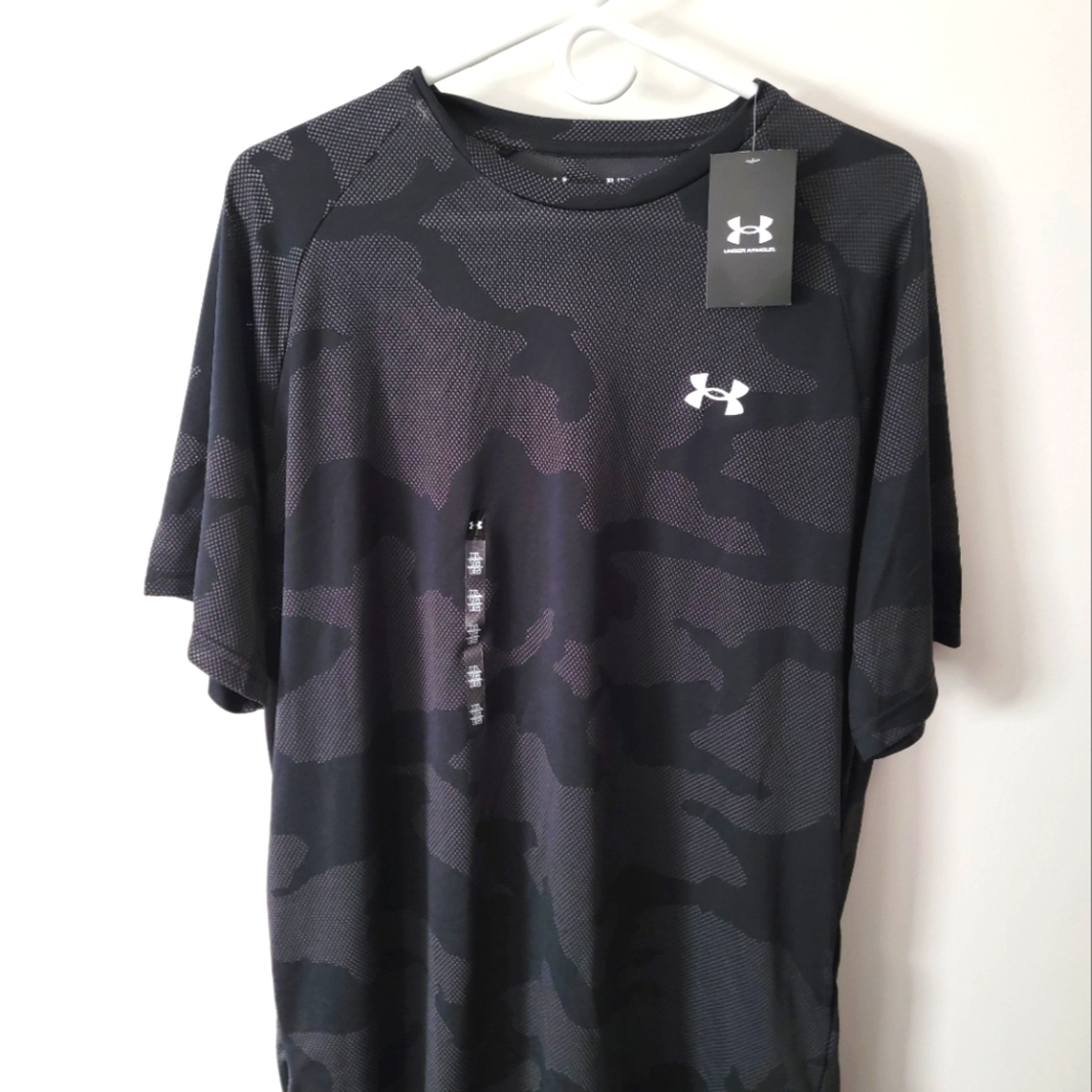 Under Armour Black Camo Short Sleeve T-Shirt (Size XL)